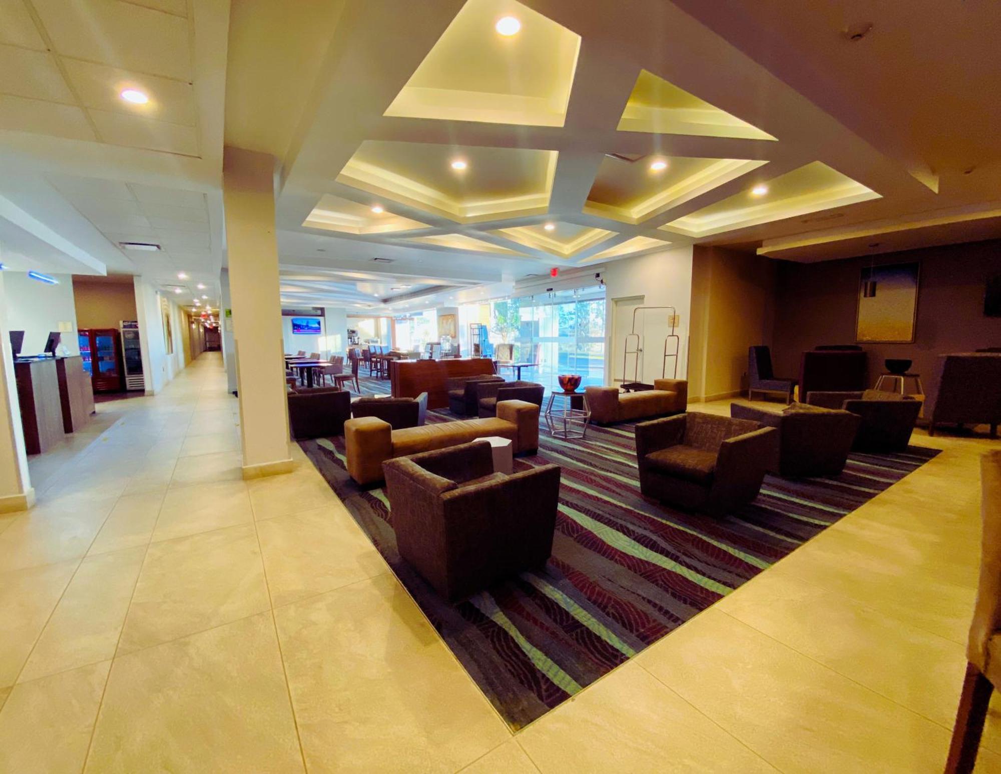 Hotel La Quinta By Wyndham Aguascalientes Esterno foto